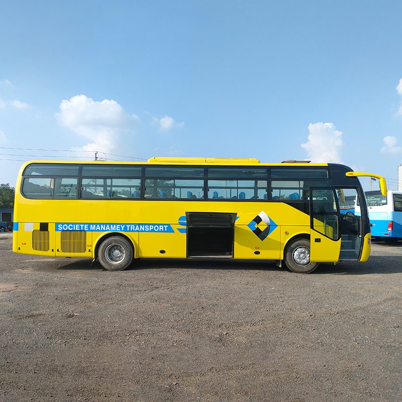 Yu Tong 6110 58-Seat Used Bus Coach Turbo Diesel Engine Manual Gearbox Fabric Seats Dark Available Left Right Hand FWD for Sale